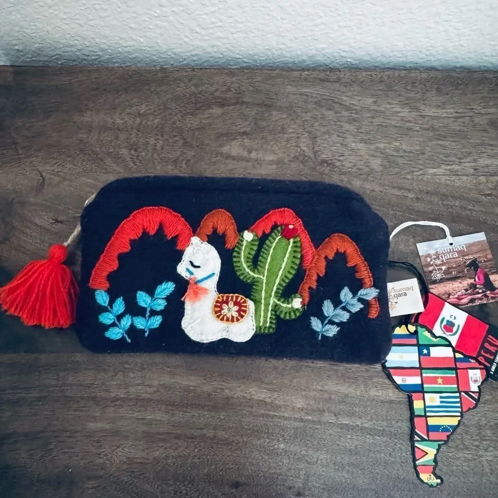 Peru Llama Alpaca Boho Wool Sumaq Qara Zipper Cosmetic Bag